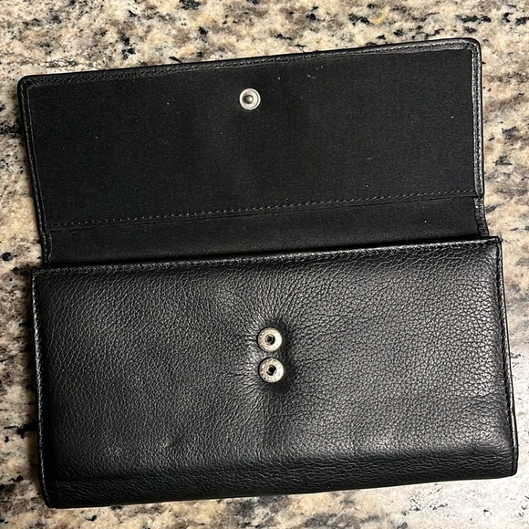 Kenneth Cole Reaction Black Leather Clutch - Picture 3 of 12